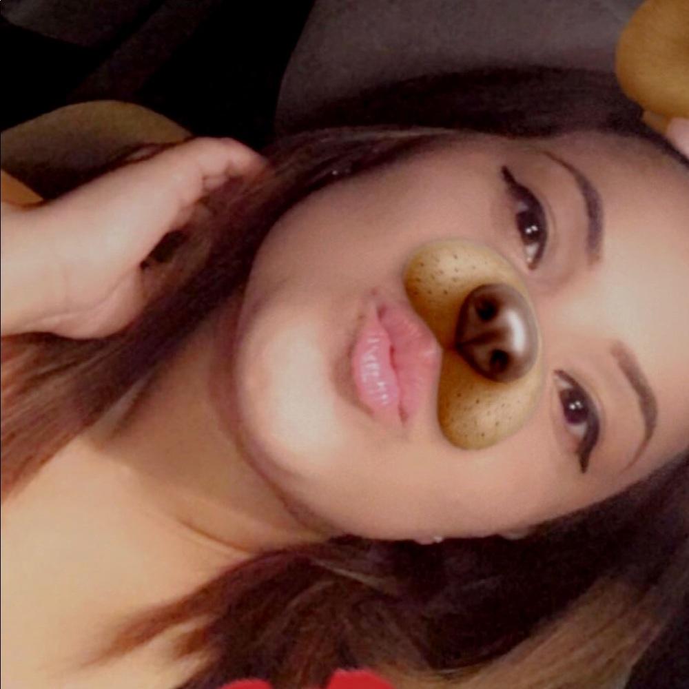 Meet your Posher, Almie